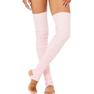 ALO YOGA Goddess Leg Warmers - Powder Pink